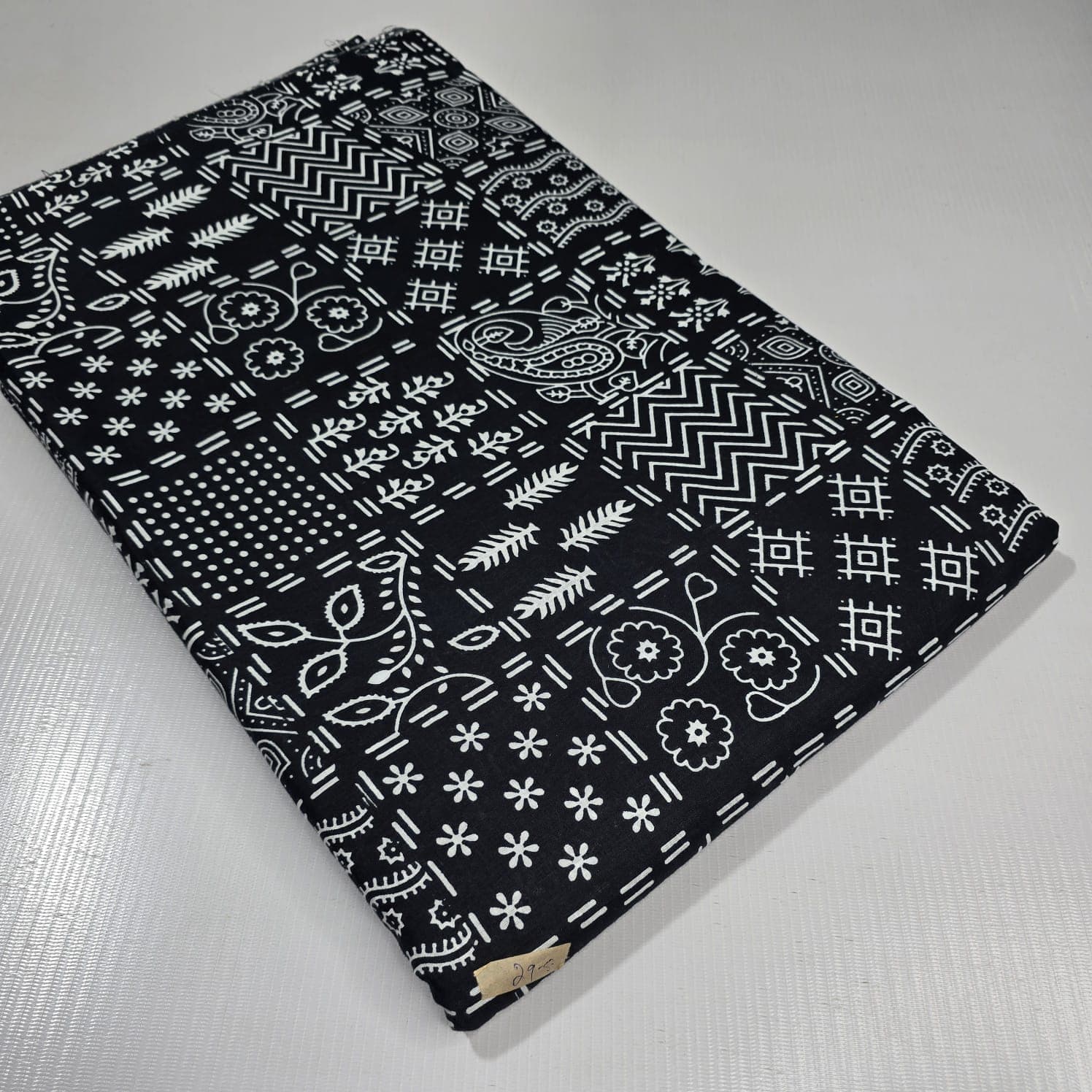 Heritage Motif Cotton — Noir