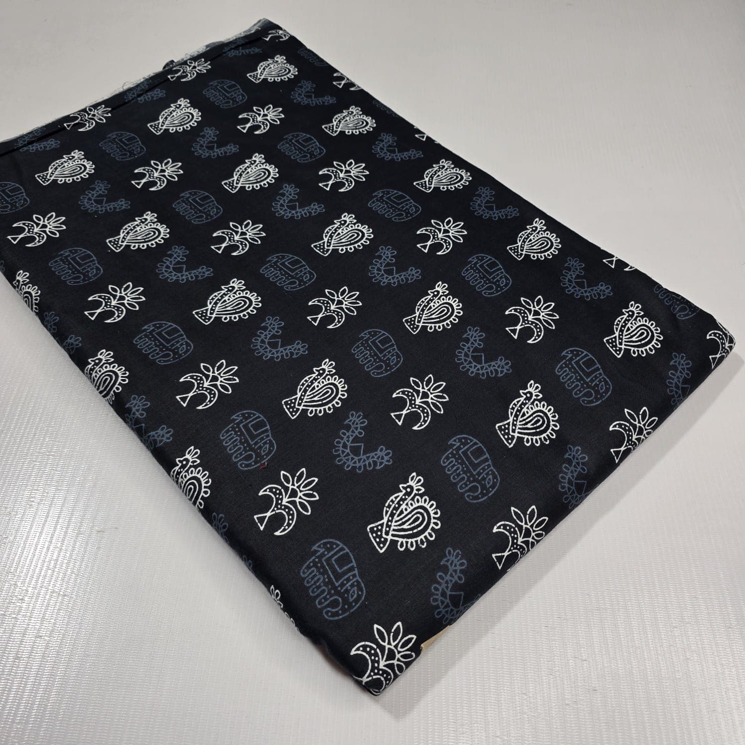 Tribal Folk Art Cotton — Noir
