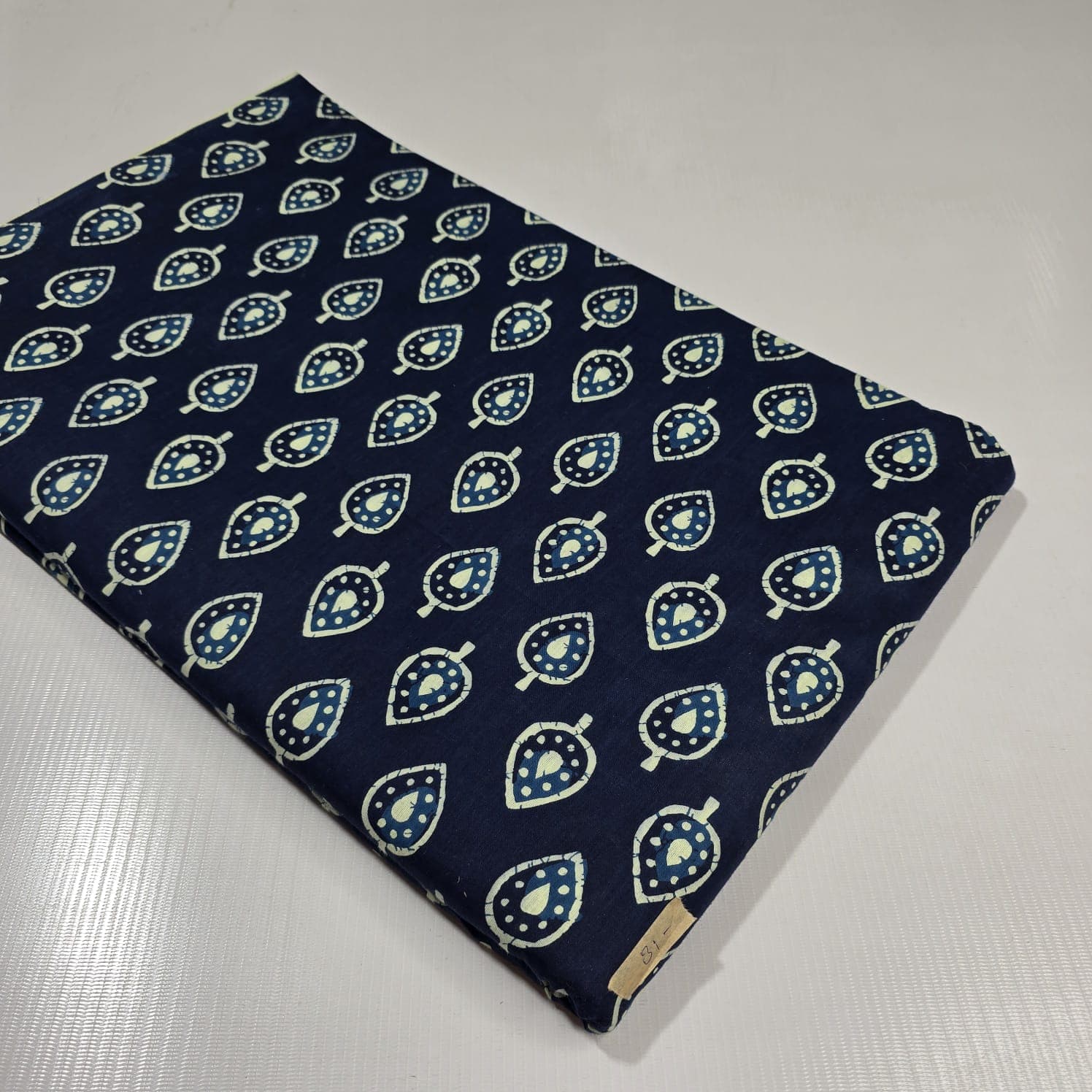 Dotted Leaf Drop Cotton — Navy