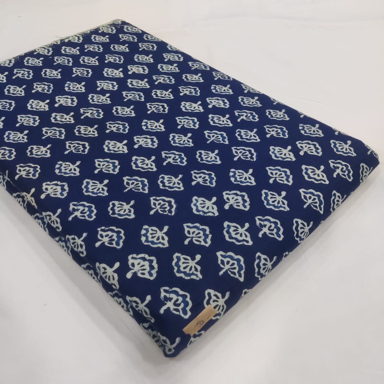 Scalloped Leaf Tile Cotton — Royal Blue