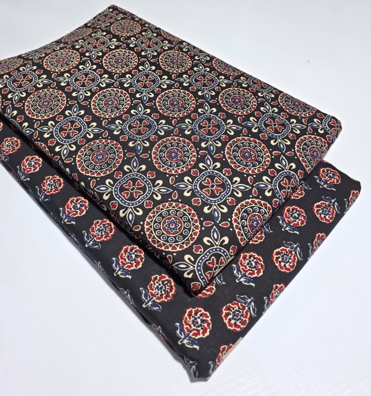 Ajrakh Circle Medallion Cotton — Noir