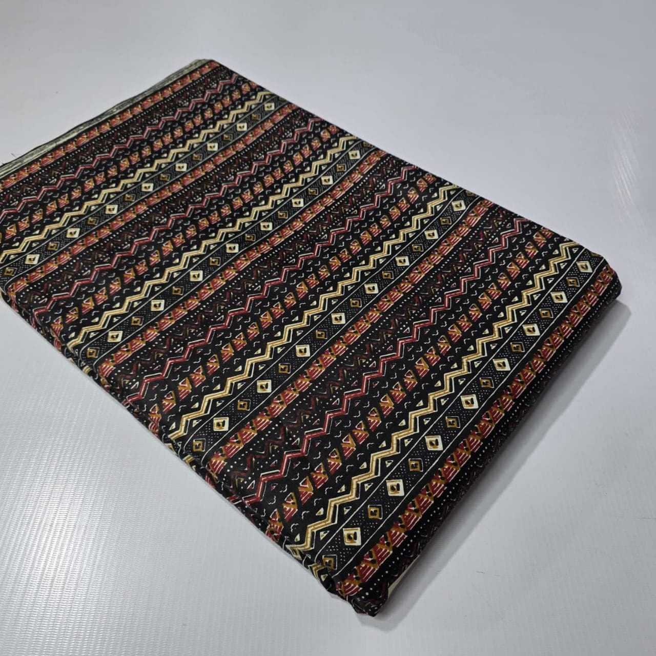 Ajrakh Zigzag Stripe Cotton — Noir